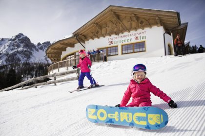 Familien-Skifahren in Innsbrucks Feriendörfern