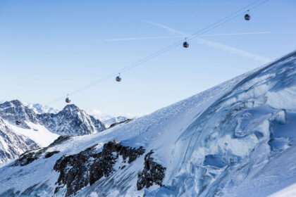 Nochmal hoch hinaus: Die Wildspitzbahn gondelt auf 3.440 m © Daniel Zangerl