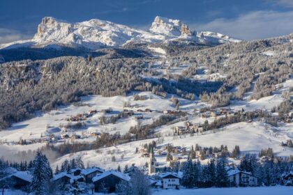 Einzigartige Skigebiete umgeben die venezianische Dolomiten-Stadt Cortina d‘Ampezzo. Foto: www.bandion.it