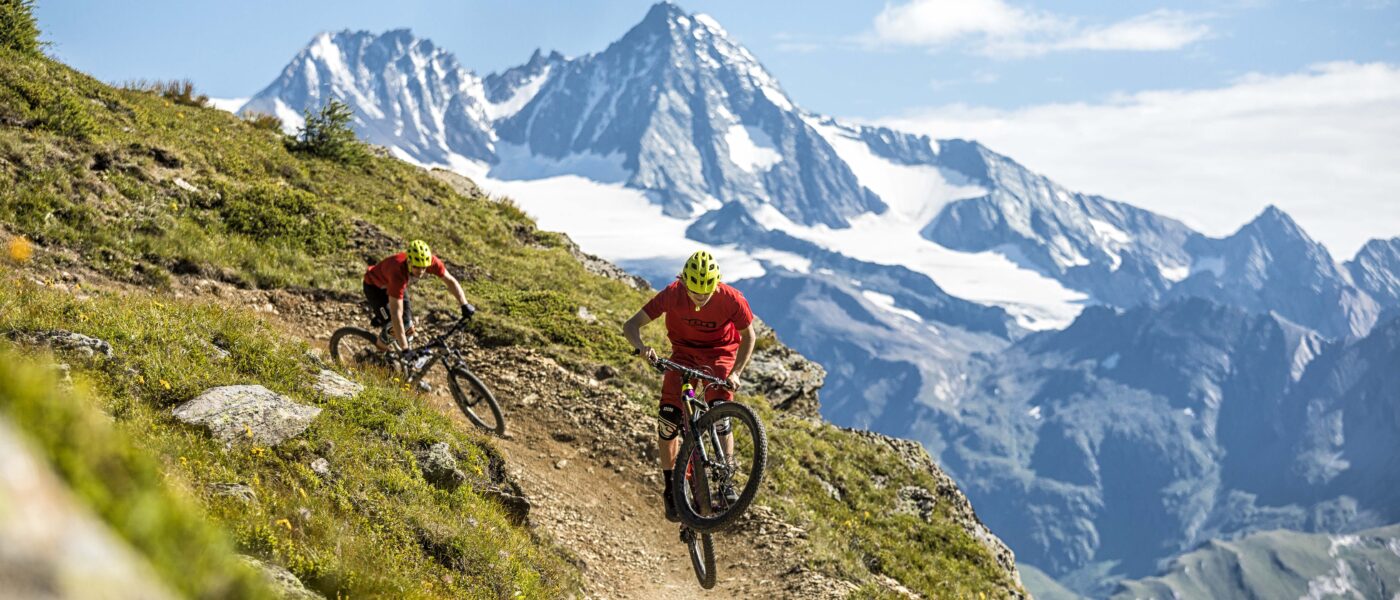 Der Bikepark Kals am Großglockner in Osttirol/Österreich bietet auf acht Trails mit fast 40 Kilometern Länge und 980 Metern Höhendifferenz pures Vergnügen über Wurzeln, Gaps und Steilkurven. © TVB Osttirol