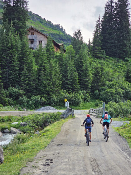 St. Anton am Arlberg Biketour zur Konstanzer Hütte © Roland Schopper