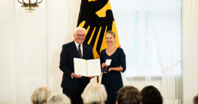 Antje von Dewitz erhält den Bundesverdienstorden vom Bundespräsidenten