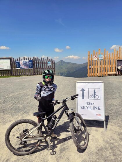Hinterglemm 12er Sky Line mit woom bike- © Roland Schopper