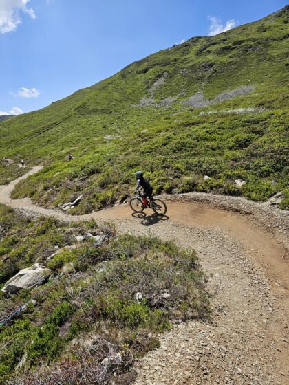 Hinterglemm 12er Sky Line mit woom bike- © Roland Schopper