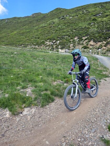 Hinterglemm 12er Sky Line mit woom bike- © Roland Schopper