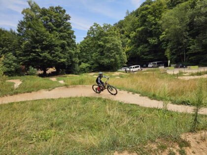 Heummödern Trail mit Faith Mini-Mullet Bike © Roland Schopper
