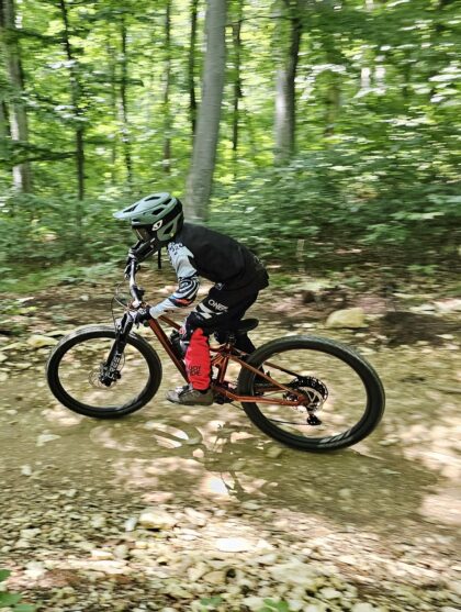 Heummödern Trail mit Faith Mini-Mullet Bike © Roland Schopper