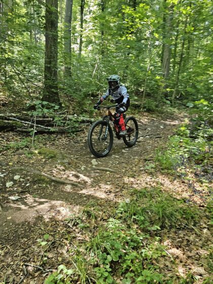 Heummödern Trail mit Faith Mini-Mullet Bike © Roland Schopper