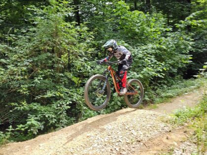 Heummödern Trail mit Giant Faith Mini-Mullet Bike © Roland Schopper