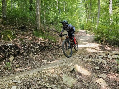 Heummödern Trail mit Faith Mini-Mullet Bike © Roland Schopper