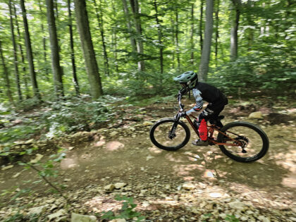 Heummödern Trail mit Faith Mini-Mullet Bike © Roland Schopper