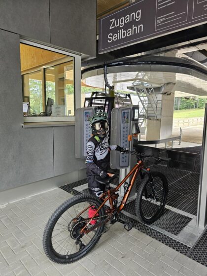 Singletrails am Ochsenkopf/Fichtelgebirge mit Faith Mini-Mullet Bike © Roland Schopper