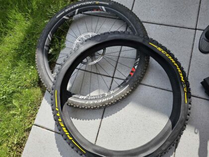 Pirelli Scorpion™ Race Enduro M 27,5x2,50" DualWALL SmartEVO Reifen