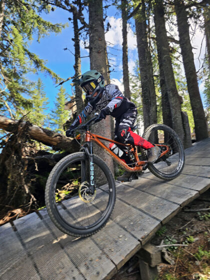 Leogang Bikepark mit Giant MTB © Roland Schopper
