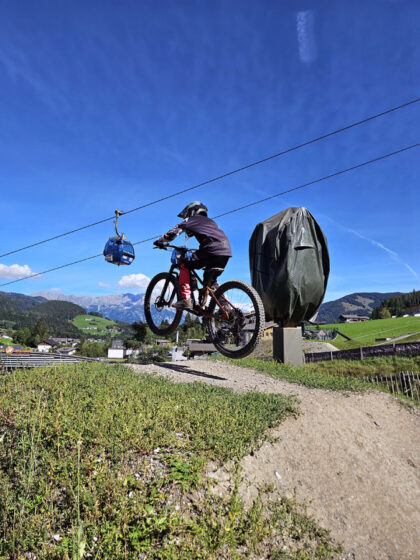 Leogang Bikepark mit Giant MTB © Roland Schopper