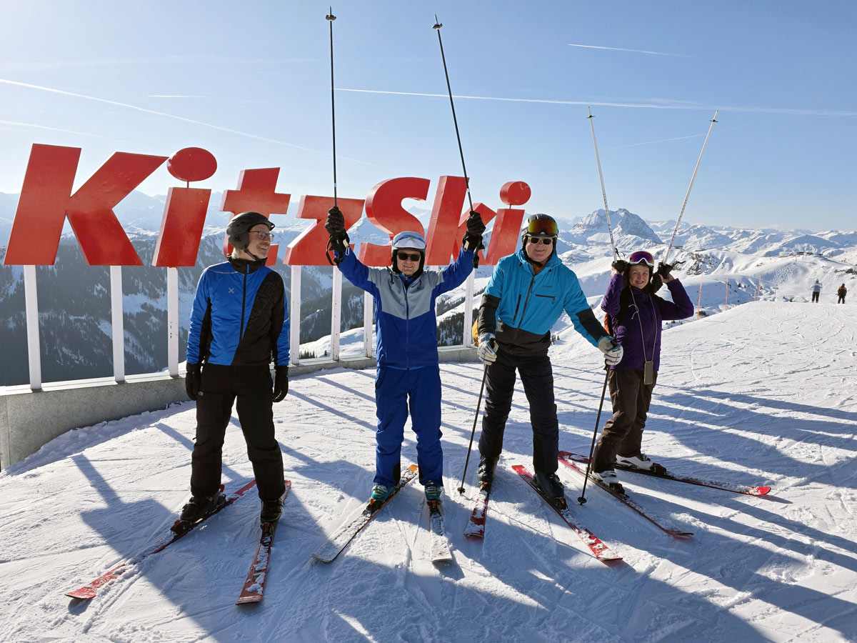 Mit dem KitzSkiXpress von Geldhauser nach Kirchberg Tirol © Roland Schopper