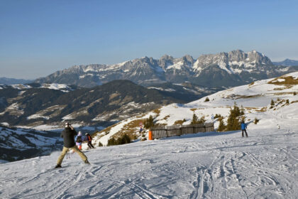 Mit dem KitzSkiXpress von Geldhauser nach Kirchberg Tirol © Roland Schopper