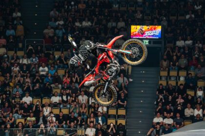 Luc Ackermann NOTJ Munich darklab visuals