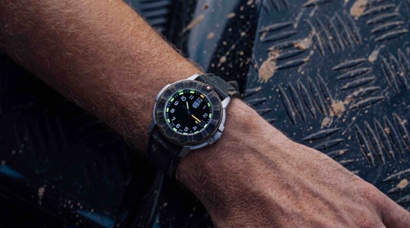 Luminox Adventurer Watch XL.1301-050-LAW 1300 Series