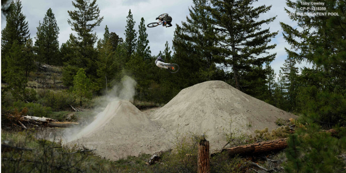 Brandon Semenuk, Hugo Frixtalon © Toby Cowley / Red Bull Content Pool